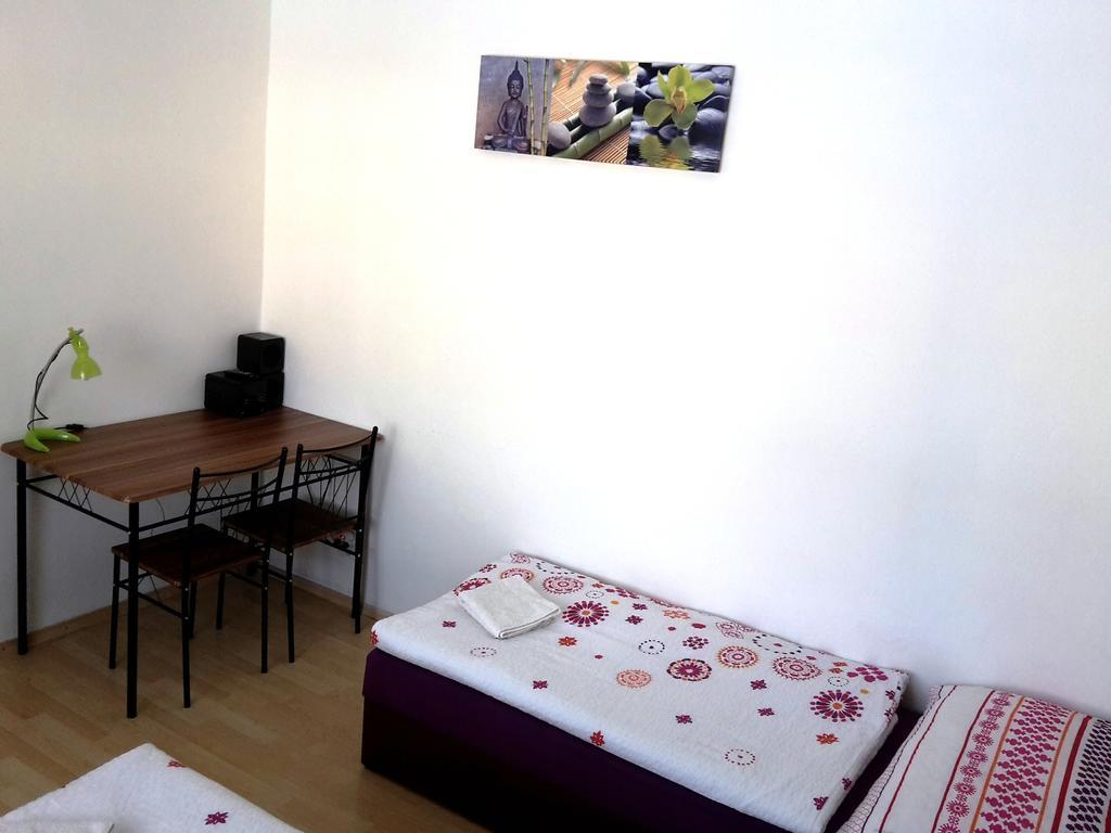 Apartman Bystrica City & Parking Banska Bystrica Luaran gambar